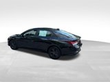 Used 2022 Hyundai Elantra SEL image 4