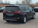 Certified 2022 Chrysler Pacifica Touring-L image 3