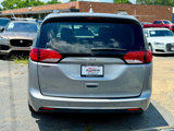 Used 2018 Chrysler Pacifica Limited image 5