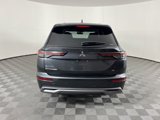 New 2025 Mitsubishi Outlander SE image 4