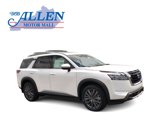 New 2025 Nissan Pathfinder SL image 2