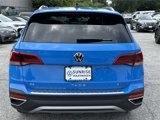 Used 2024 Volkswagen Taos SE w/ Panoramic Sunroof Package image 5