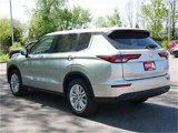 New 2025 Mitsubishi Outlander ES image 2