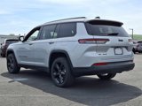 Used 2023 Jeep Grand Cherokee L Laredo image 4