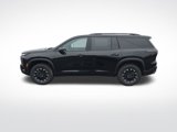 New 2025 Chevrolet Traverse Z71 w/ Driver Confidence Package image 2