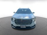 Used 2024 GMC Terrain SLT image 4