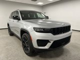 Used 2024 Jeep Grand Cherokee Altitude image 2