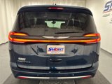 New 2025 Chrysler Pacifica Select image 5