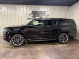 Used 2024 Jeep Wagoneer L Series II w/ Convenience Group I image 3