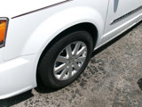 Used 2016 Chrysler Town & Country Touring image 4