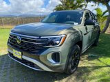 New 2025 Volkswagen Atlas Peak Edition SE image 3