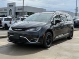 Used 2018 Chrysler Pacifica Touring-L w/ Tire & Wheel Group image 2