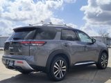 New 2025 Nissan Pathfinder Platinum image 5