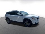 Used 2024 GMC Terrain SLT image 2