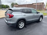 Used 2024 GMC Terrain SLE image 3