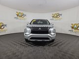 New 2025 Mitsubishi Outlander SE image 2