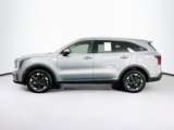Used 2024 Kia Sorento S image 4