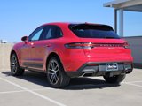 Certified 2025 Porsche Macan image 3