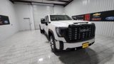 New 2025 GMC Sierra 3500 Denali Ultimate image 2