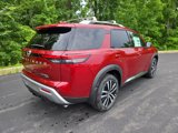 New 2025 Nissan Pathfinder Platinum image 3