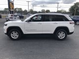 Used 2023 Jeep Grand Cherokee Laredo image 2