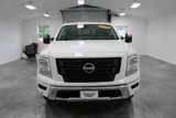 Used 2024 Nissan Titan SV w/ SV Convenience Package image 3