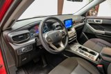 Used 2022 Ford Explorer XLT image 3