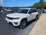 New 2025 Jeep Grand Cherokee Limited w/ Luxury Tech Group II image 3