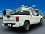 Used 2025 Nissan Frontier SV w/ SV Convenience Package image 4