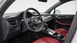 Certified 2024 Porsche Macan image 4