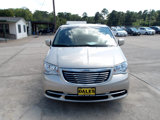 Used 2014 Chrysler Town & Country Touring image 3