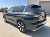 New 2025 Mitsubishi Outlander SE image 3