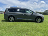 Used 2022 Chrysler Pacifica Limited image 4