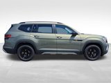 New 2025 Volkswagen Atlas Peak Edition SE image 2