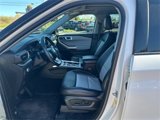 Used 2022 Ford Explorer XLT w/ Equipment Group 202A image 5