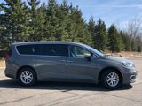Used 2023 Chrysler Pacifica Touring-L image 6