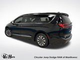 Used 2022 Chrysler Pacifica Limited image 3