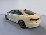 Used 2022 Volkswagen Passat 2.0T image 5