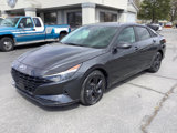 Used 2022 Hyundai Elantra SEL w/ Convenience Package image 2