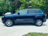 Used 2017 Jeep Grand Cherokee Laredo w/ Quick Order Package 23E image 2