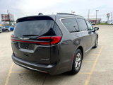 Used 2023 Chrysler Pacifica Limited image 6