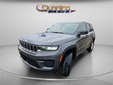 Used 2023 Jeep Grand Cherokee Laredo image 3