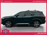 New 2025 Nissan Pathfinder Platinum image 3