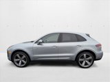Certified 2024 Porsche Macan image 2