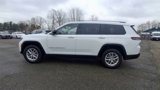 Used 2023 Jeep Grand Cherokee L Laredo image 2