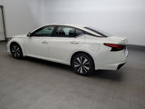 Used 2021 Nissan Altima 2.5 SV w/ SV Premium Package image 3