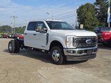 New 2025 Ford F350 4x4 Crew Cab DRW Super Duty image 2