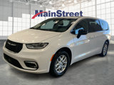 New 2025 Chrysler Pacifica Select image 3