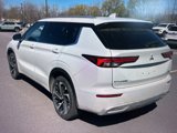 Used 2022 Mitsubishi Outlander SEL image 3
