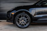 Certified 2025 Porsche Macan image 6